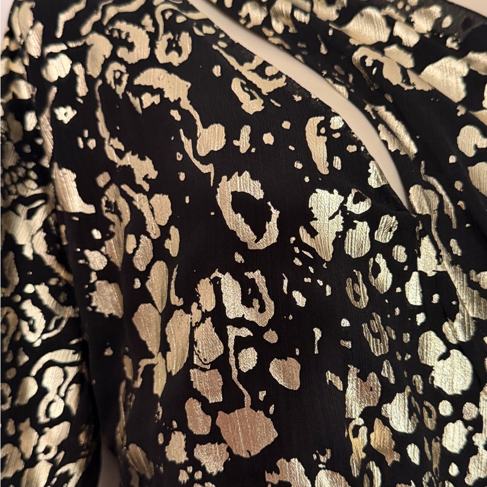 Aqua One-Shoulder Black and Gold Dress - Picture 2 of 3